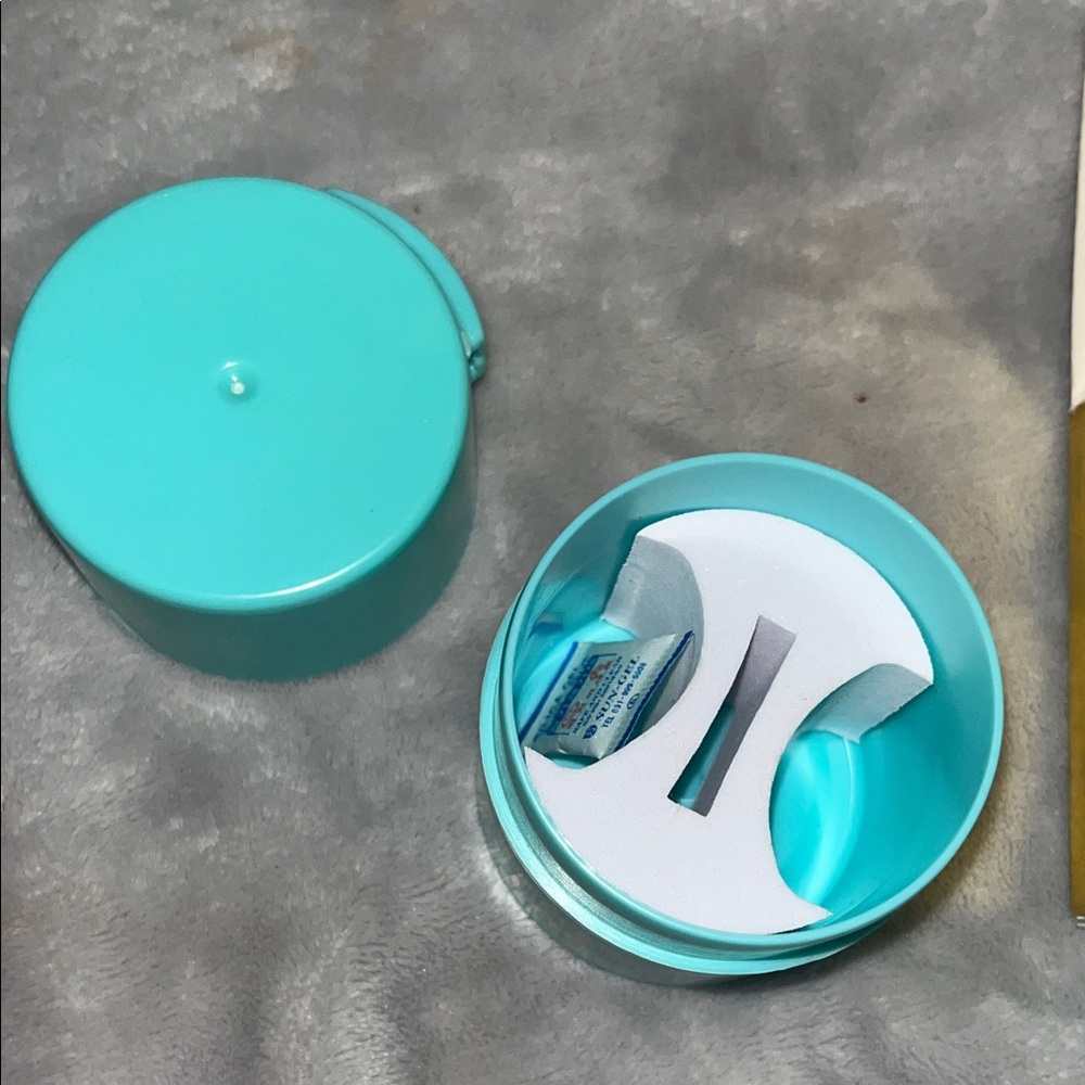 Adhesive Storage Container - Picture 3 of 3